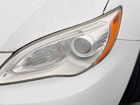 Used 2014 Chrysler 200 Touring image 9