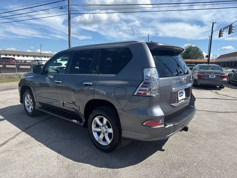 Used 2015 Lexus GX 460 w/ Navigation Package AWD/4WD image 3