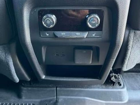 Used 2025 Chevrolet Traverse RS w/ LPO, Floor Liner Package image 11