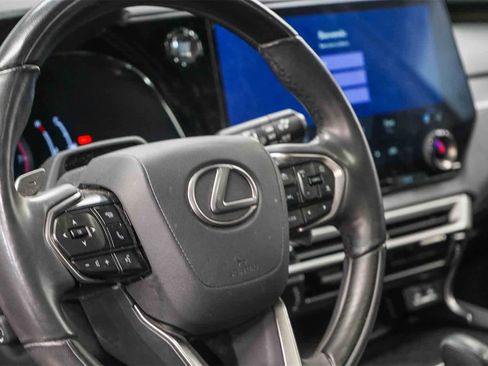 Used 2023 Lexus RX 350 Premium image 21