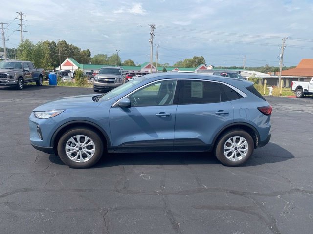 Used 2024 Ford Escape Active w/ Tech Pack #2 AWD/4WD image 2