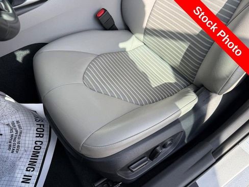 Used 2024 Toyota Camry SE image 17