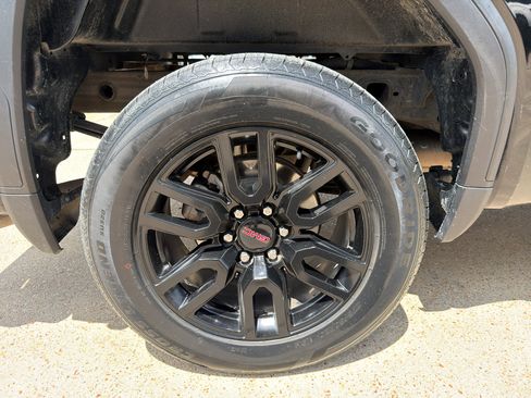 Used 2023 GMC Sierra 1500 Elevation AWD/4WD image 17