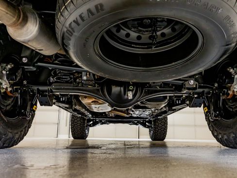 Used 2025 Toyota Tacoma TRD Off-Road image 16