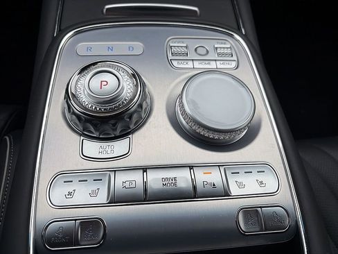 Used 2025 Genesis G90 3.5T image 10