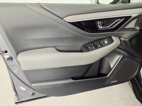 Used 2025 Subaru Outback Onyx Edition XT image 16