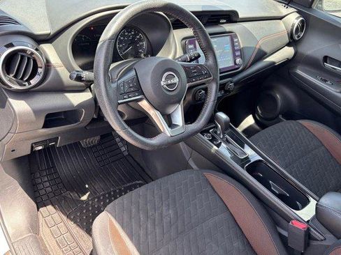 Used 2023 Nissan Kicks SR w/ Interior Electronics Package FWD image 15
