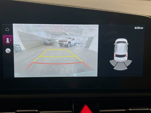 Used 2025 Kia Niro EX FWD image 10
