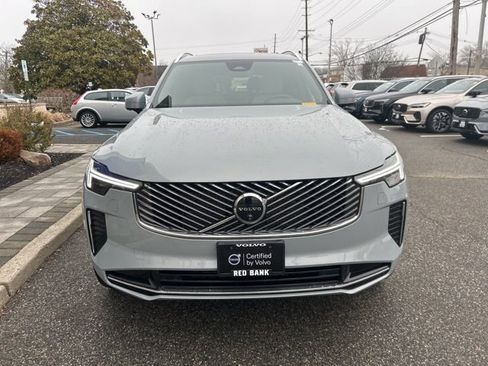 Used 2025 Volvo XC90 B5 Plus image 8