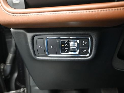 Used 2022 Lincoln Aviator Reserve w/ Equipment Group 201A AWD/4WD image 11