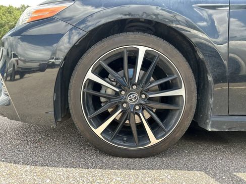 Used 2020 Toyota Camry XSE FWD image 7