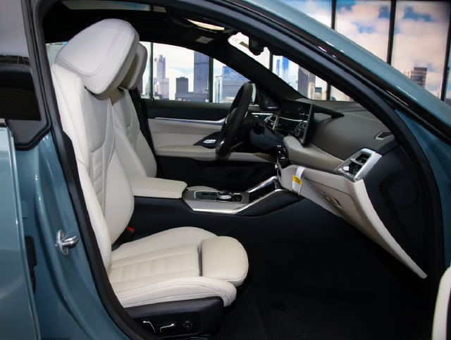 Used 2026 BMW i4 eDrive40 w/ M Sport Package RWD image 19