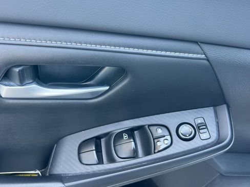 Used 2022 Nissan Sentra SV image 11