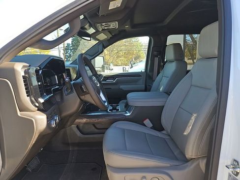 New 2026 GMC Sierra 3500 SLT w/ SLT Premium Package image 15