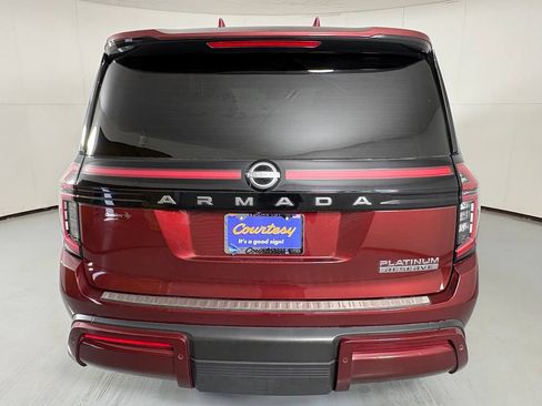 Used 2025 Nissan Armada Platinum Reserve AWD/4WD image 7