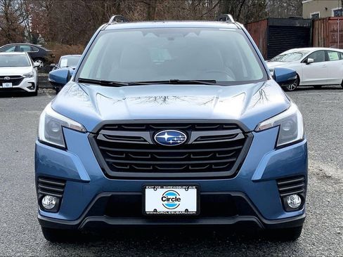 Certified 2023 Subaru Forester Limited image 3