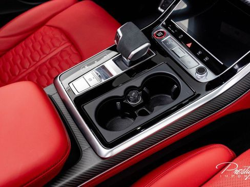 Used 2025 Audi RS Q8 performance image 50