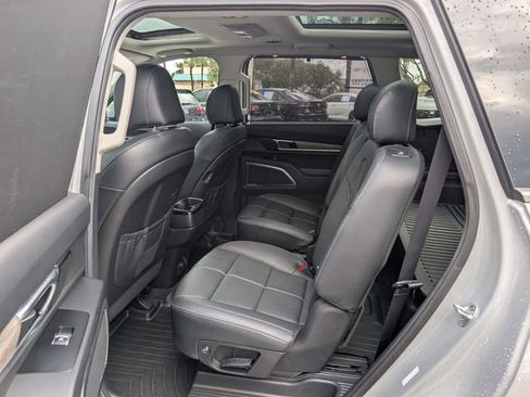 Used 2022 Kia Telluride SX w/ Nightfall Edition Package image 14