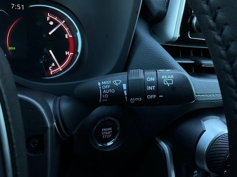 Used 2025 Toyota RAV4 XLE image 37