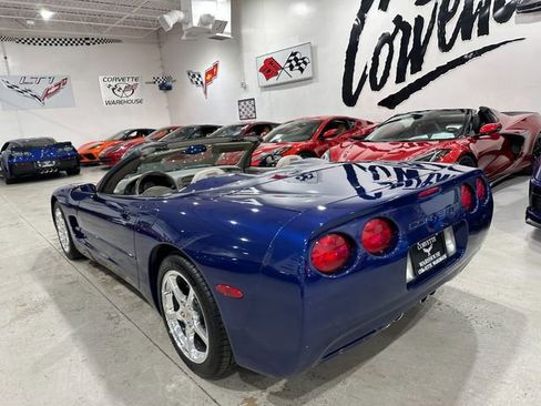 Used 2004 Chevrolet Corvette Convertible w/ Preferred Equipment Group RWD image 3