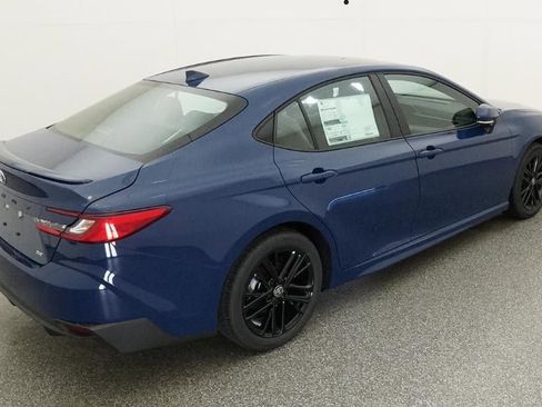 New 2026 Toyota Camry SE FWD image 9