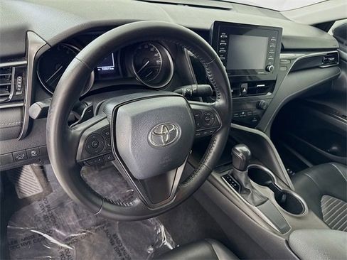 Certified 2021 Toyota Camry SE image 9