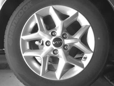 Used 2025 Kia Soul LX w/ LX Technology Package FWD image 15