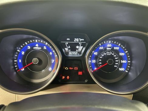 Used 2014 Hyundai Elantra SE FWD image 13
