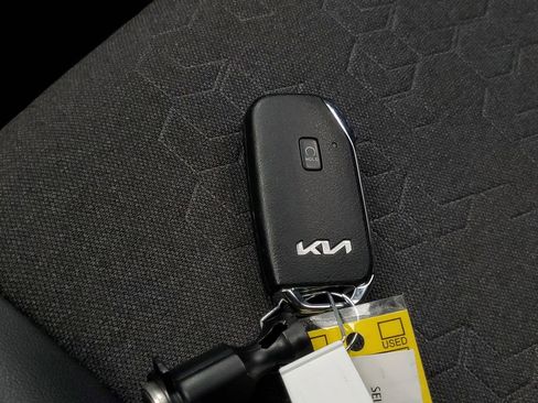 Used 2025 Kia Seltos S FWD image 28