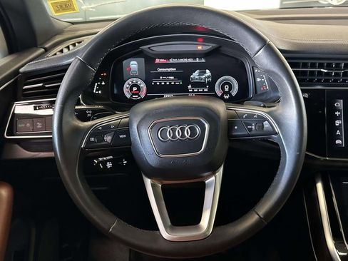 Used 2023 Audi Q7 2.0T Premium w/ Convenience Package AWD/4WD image 11