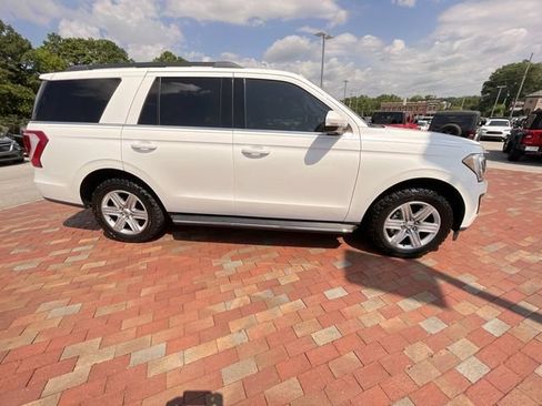 Used 2020 Ford Expedition XLT w/ Equipment Group 202A AWD/4WD image 37