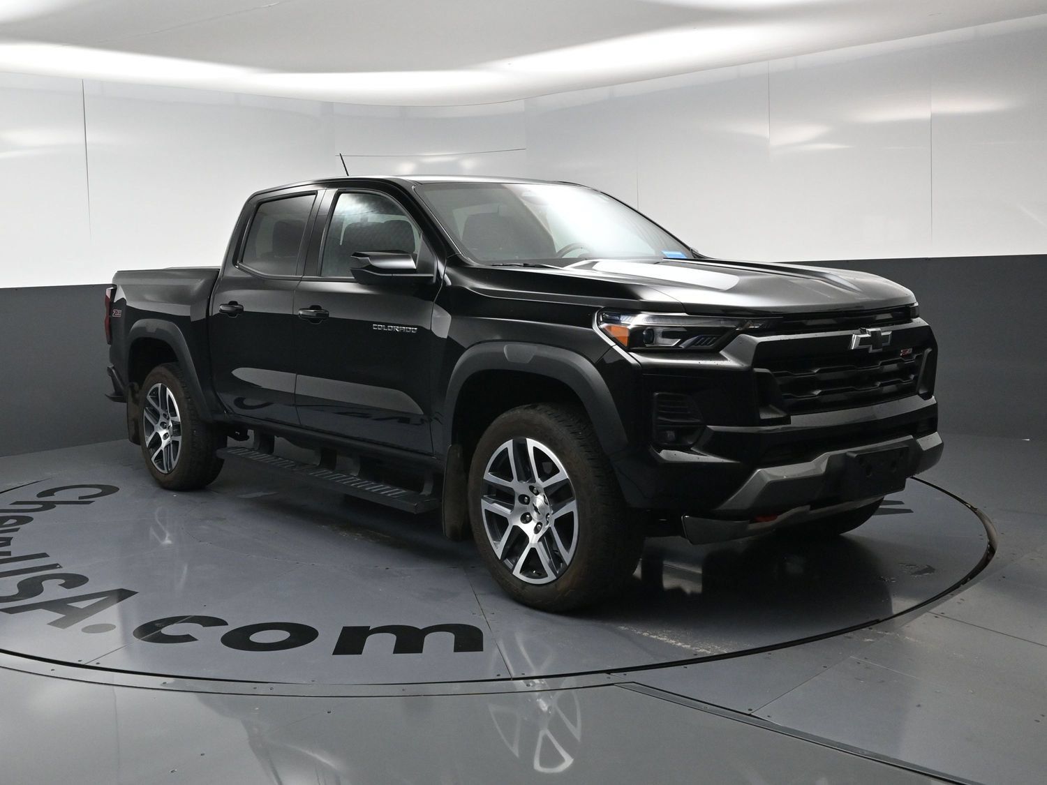 Used 2024 Chevrolet Colorado Z71 w/ Z71 Convenience Package 2 AWD/4WD image 15