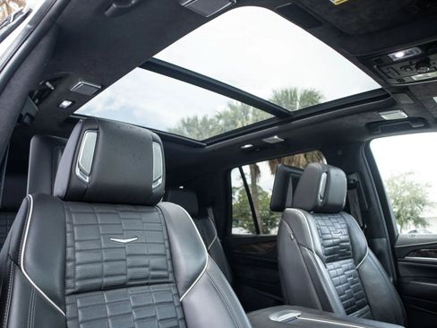 Used 2023 Cadillac Escalade Sport Platinum RWD image 22
