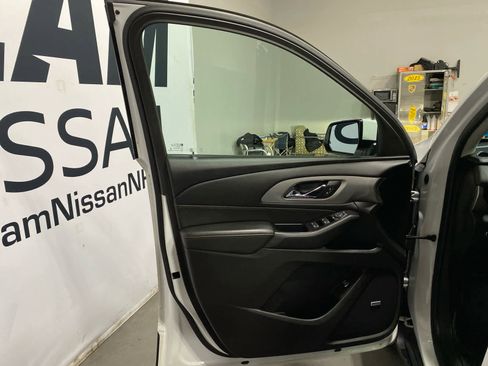 Used 2019 Chevrolet Traverse RS image 9