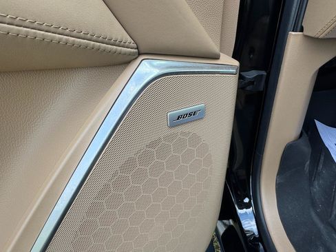 Used 2020 Cadillac Escalade ESV Platinum AWD/4WD image 36