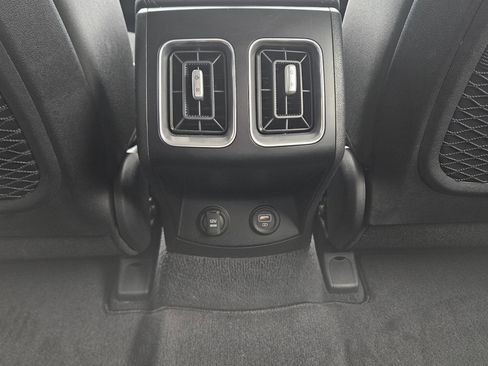 Used 2021 Kia Sorento LX image 26