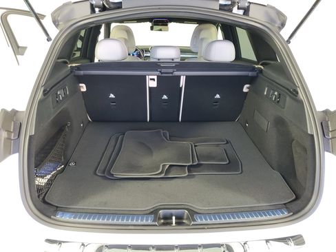 Used 2023 Mercedes-Benz GLC 300 image 31