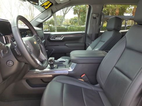 Used 2024 Chevrolet Silverado 1500 LTZ w/ LTZ Convenience Package II AWD/4WD image 21