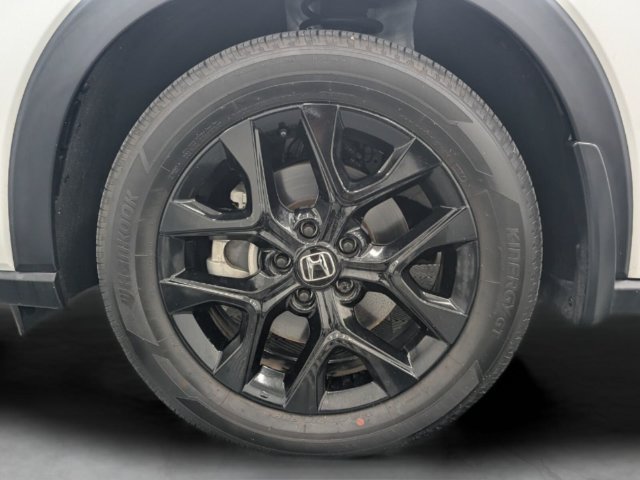 Certified 2025 Honda HR-V Sport image 10
