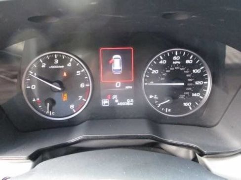 Used 2024 Subaru Outback Premium image 12