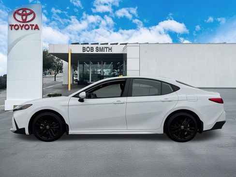 Certified 2025 Toyota Camry SE w/ Convenience Package FWD image 9
