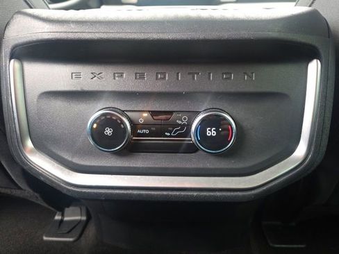 Used 2025 Ford Expedition Active AWD/4WD image 23