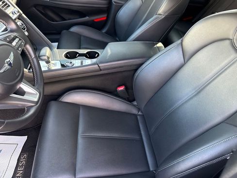 Used 2023 Genesis G70 2.0T AWD/4WD image 9