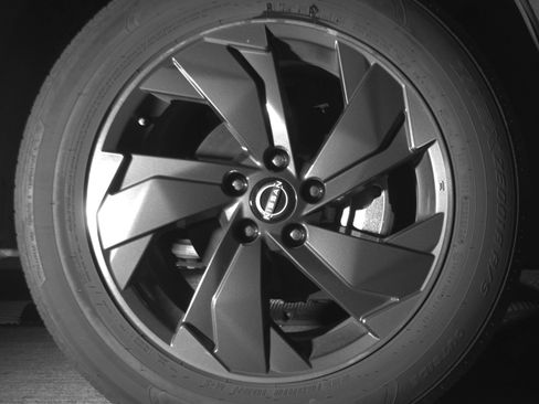 Used 2025 Nissan Rogue SV image 13