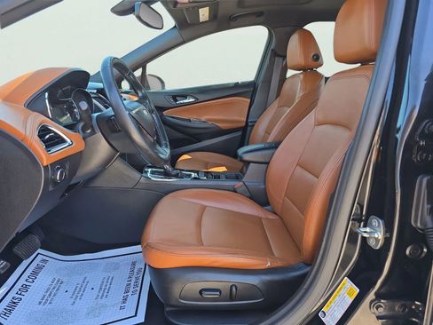 Used 2017 Chevrolet Cruze Premier FWD image 10