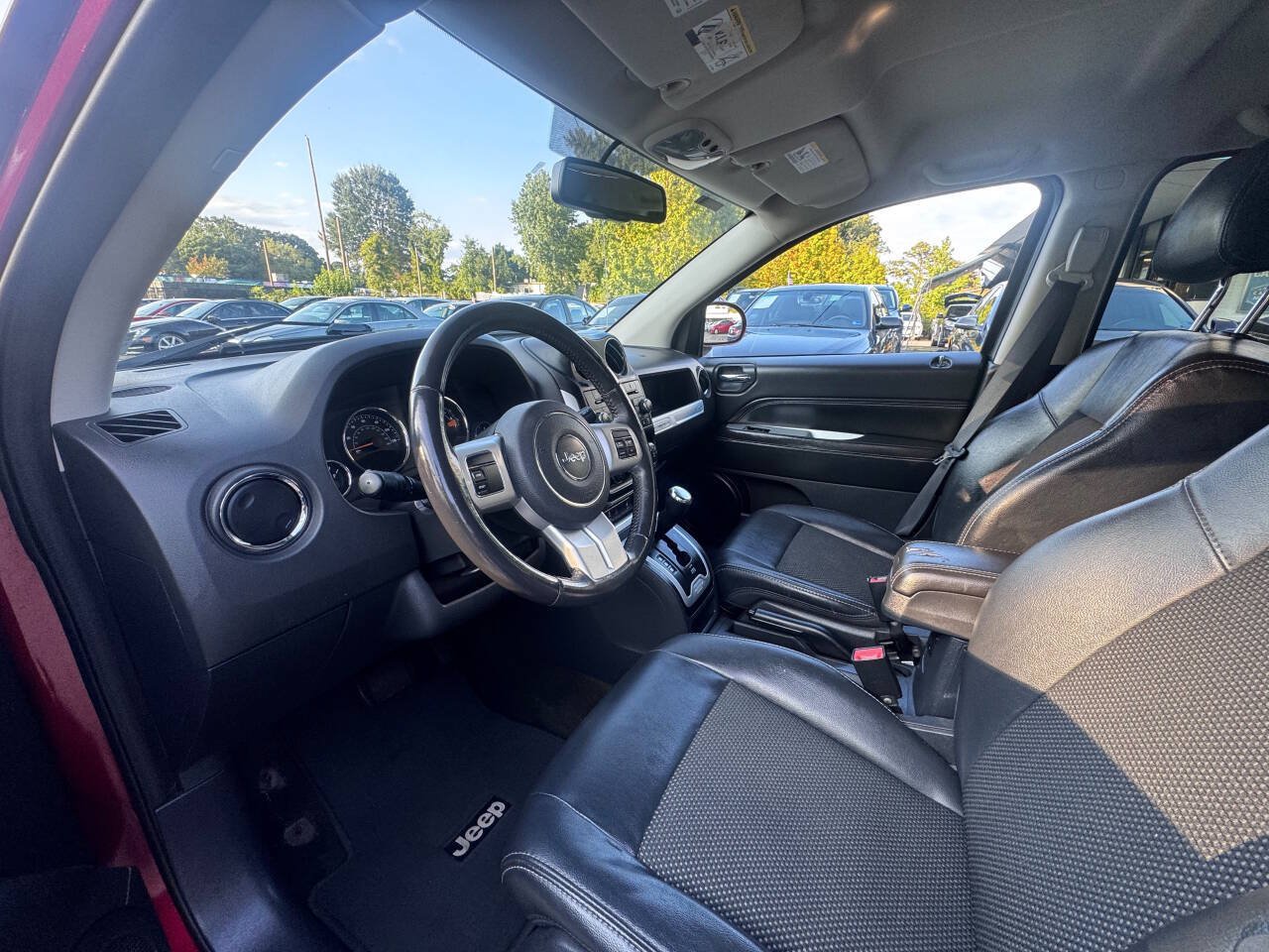 Used 2016 Jeep Compass Latitude AWD/4WD image 8