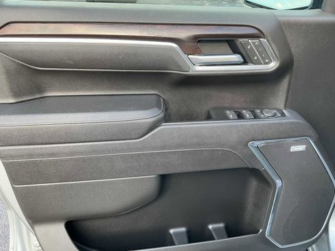 Used 2025 GMC Sierra 1500 SLT w/ SLT Premium Plus Package image 20