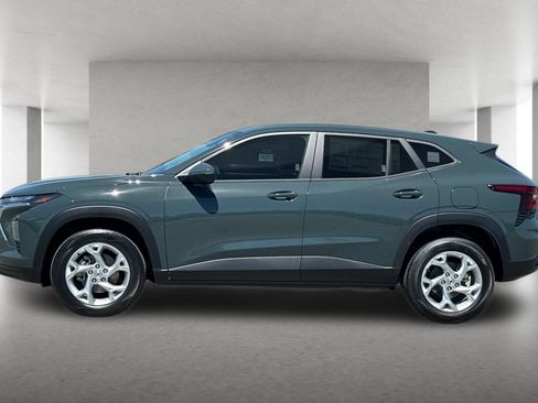 New 2026 Chevrolet Trax LS w/ LS Convenience Package FWD image 7