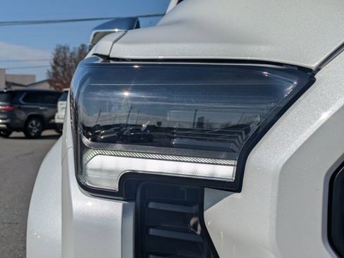 Used 2025 Toyota Tacoma Limited image 9