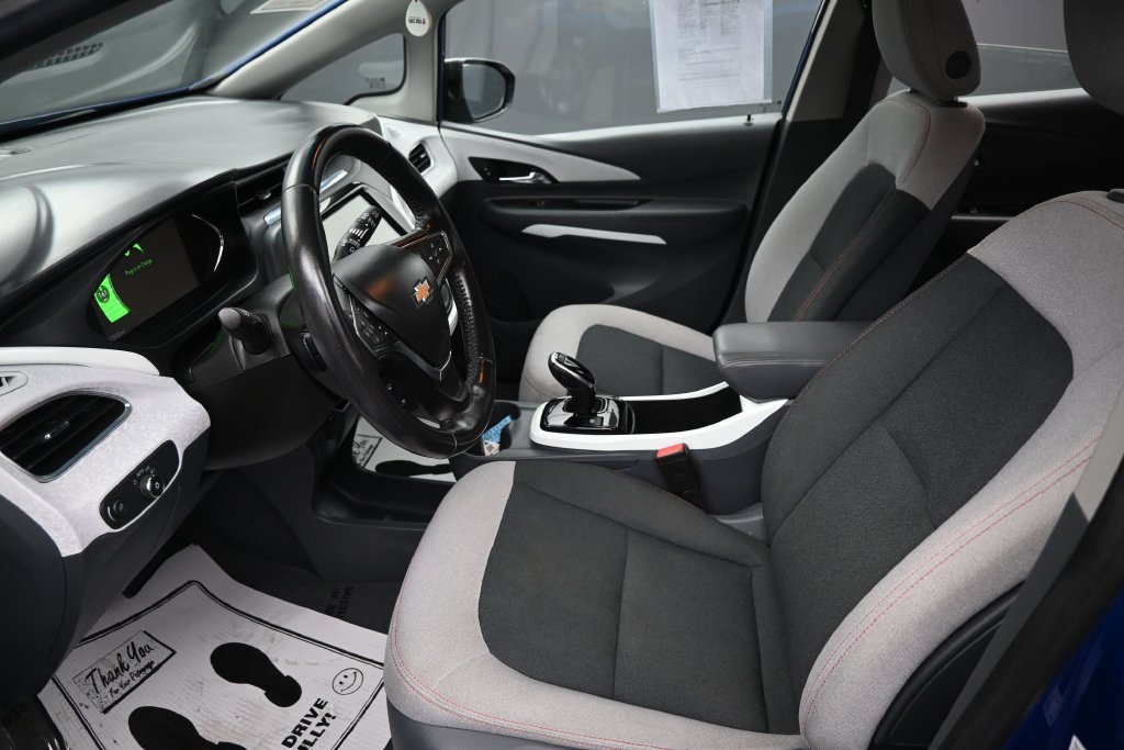 Used 2021 Chevrolet Bolt LT FWD image 20